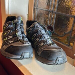 Salomon Men's Black and Green Trail Shoes